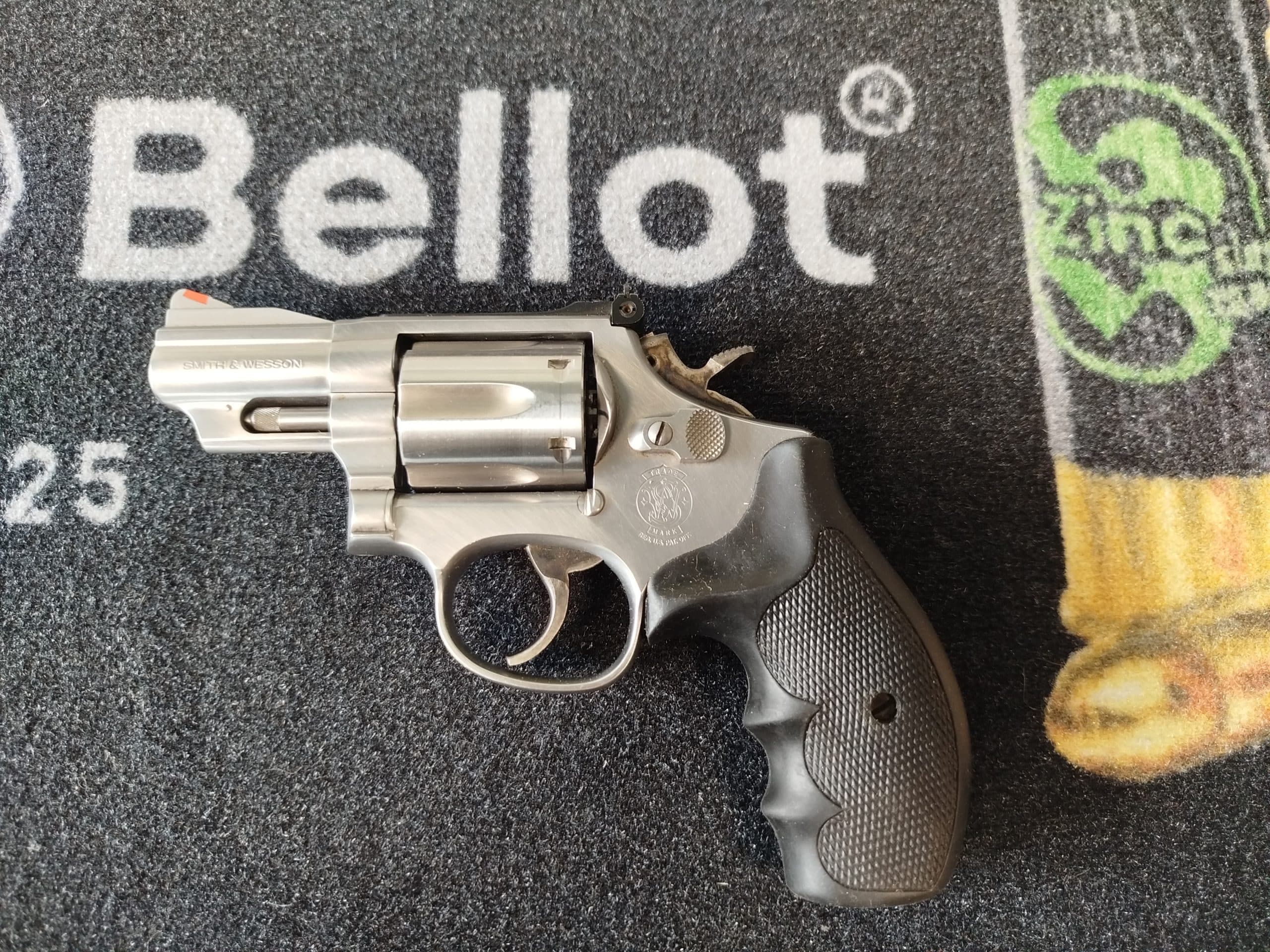 Rewolwer Smith & Wesson Model 66-4 Kal. 357Mag 38spec 2,5"