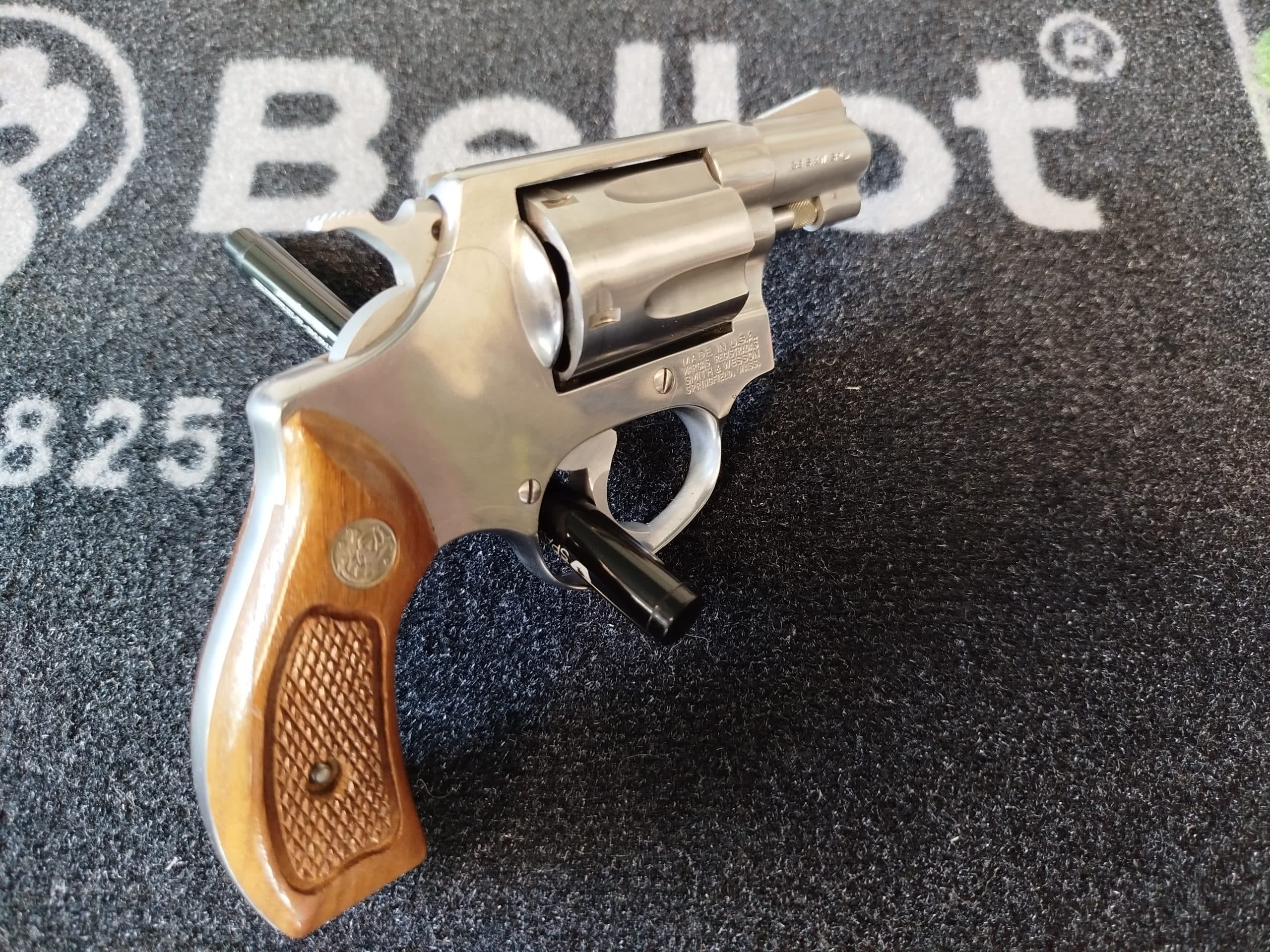 Rewolwer Smith & Wesson mod. 60-3 kal. 38Spec