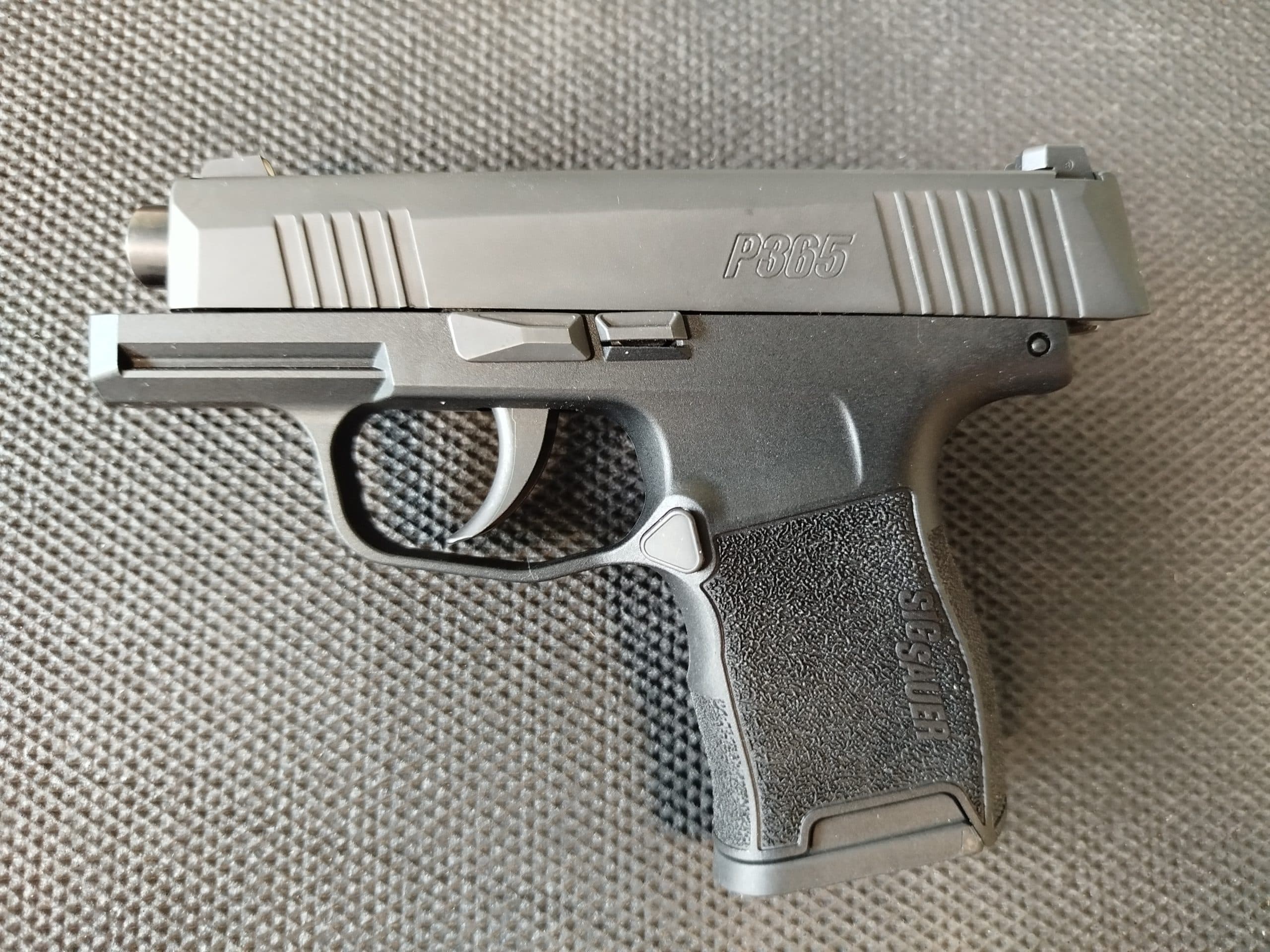PISTOLET SIG SAUER P365KAL.9X19 3,1" EVERYDAY CARRY